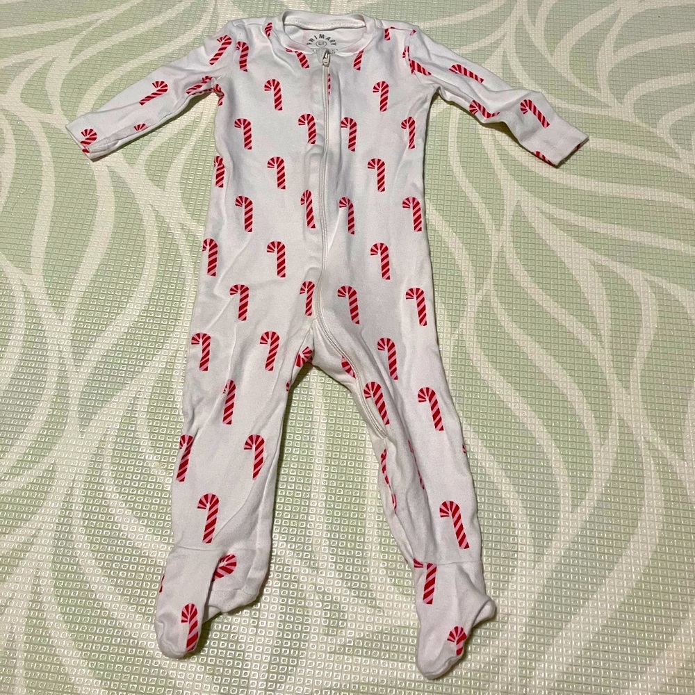 EUC Primary brand 6-9 months Candy Canes Organic Cotton Zip Footie